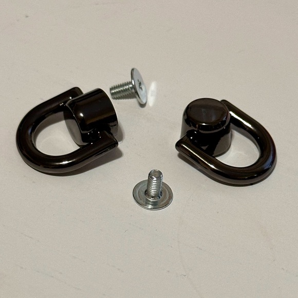 Black /Gunmetal Tone D-Ring Hardware - Picture 1 of 5
